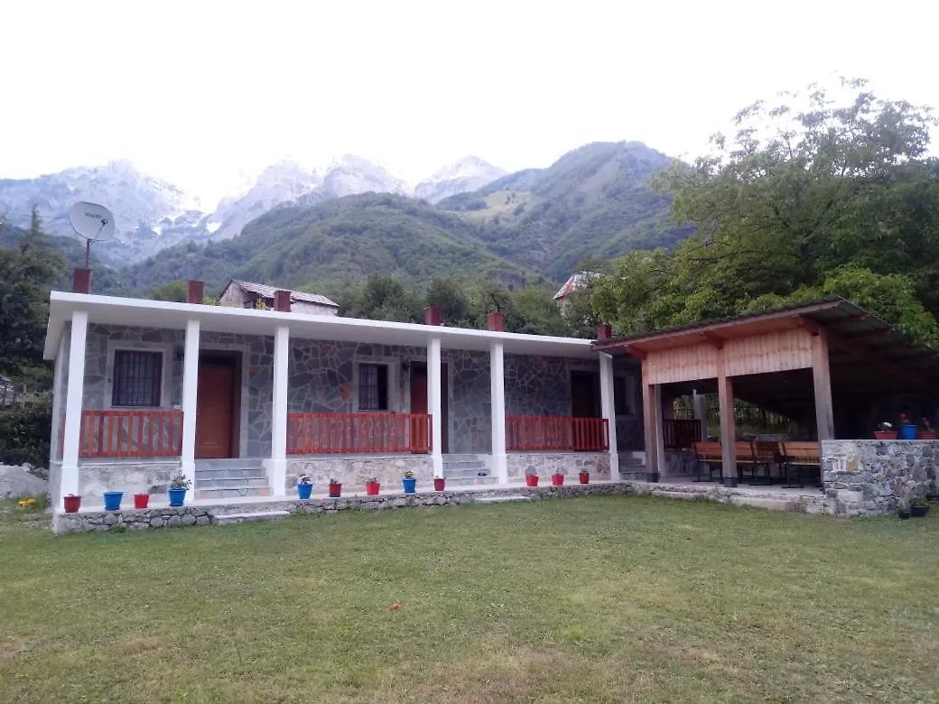 Buni Shqipes Villa Theth Albania