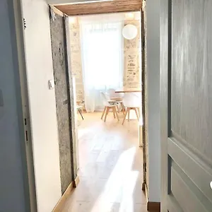 le-canut-de-st-just.hotels-rhonealpes.com/