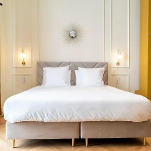 suite-ocre-lyon.hotels-rhonealpes.com/