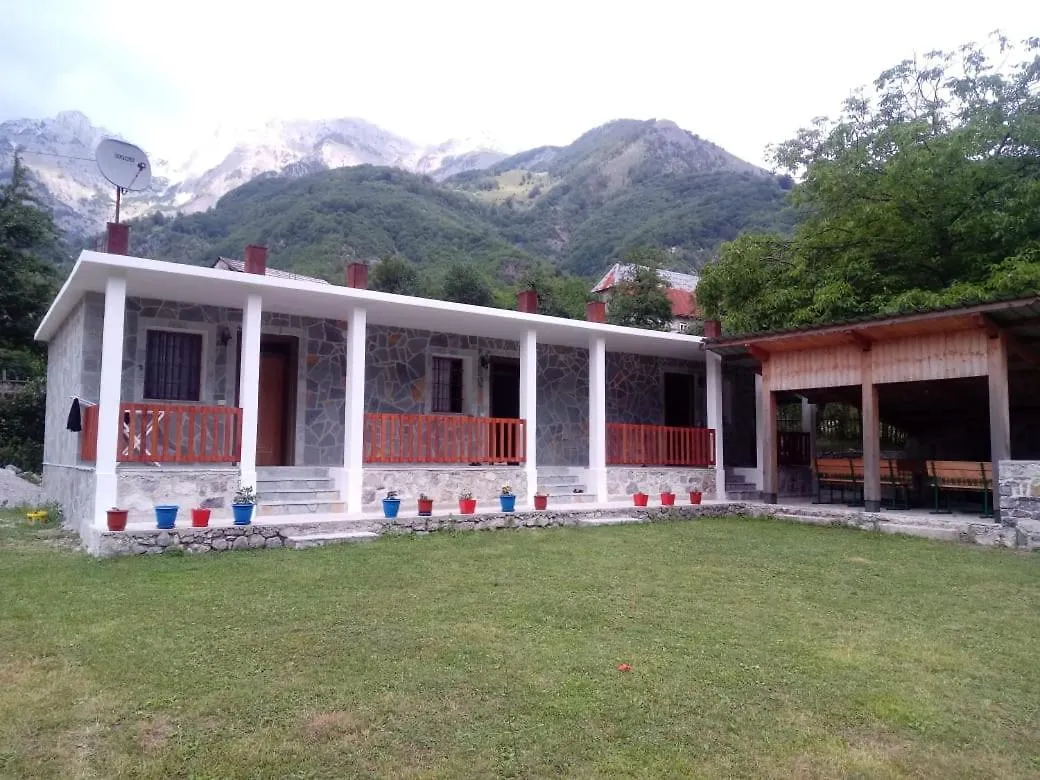 Buni Shqipes Villa Theth