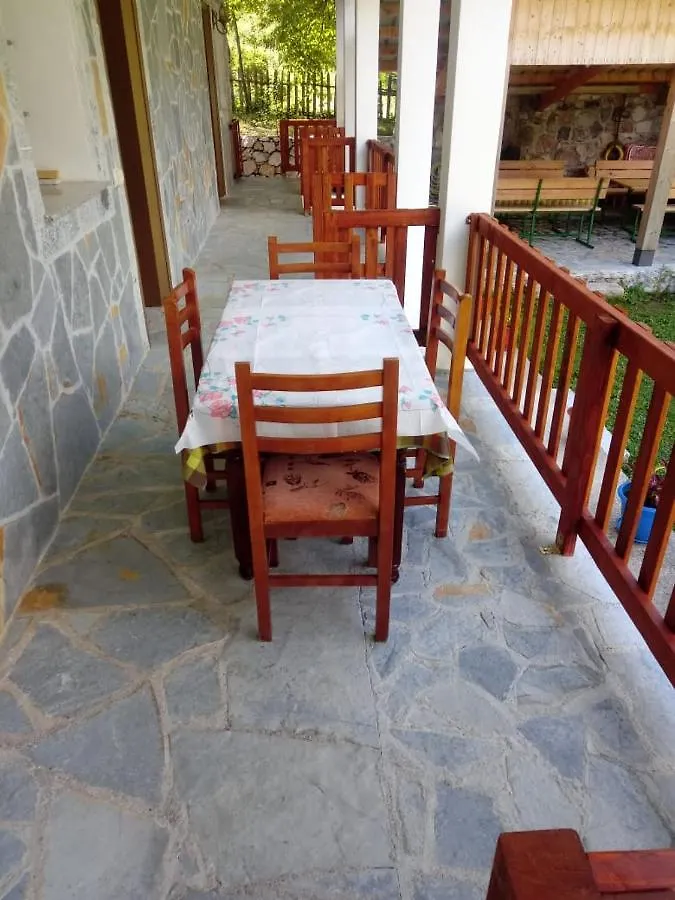 Buni Shqipes Villa Theth 0*,