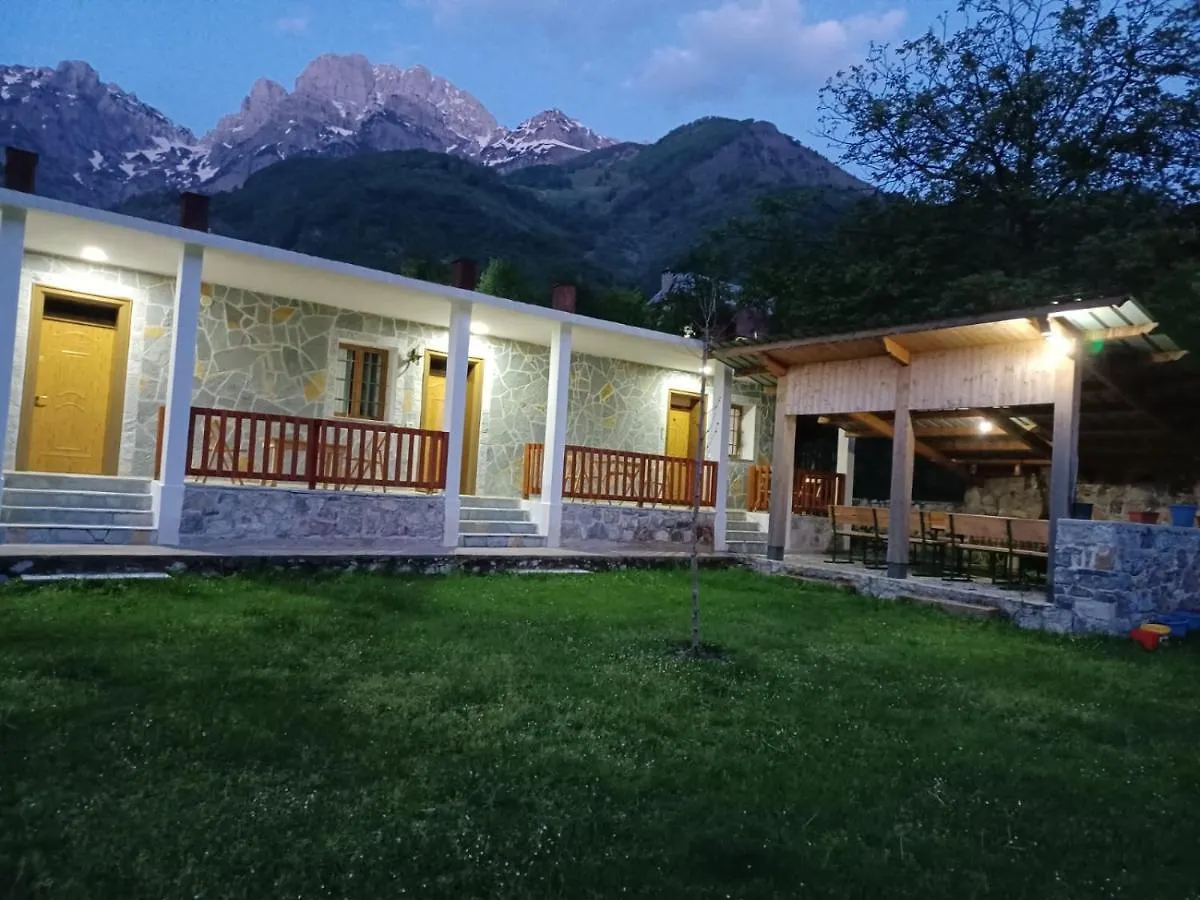 Buni Shqipes Villa Theth Albania