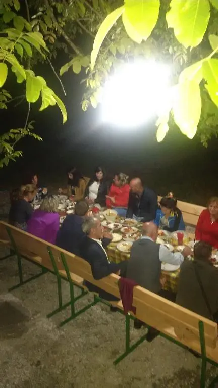 Buni Shqipes Villa Theth 0*,